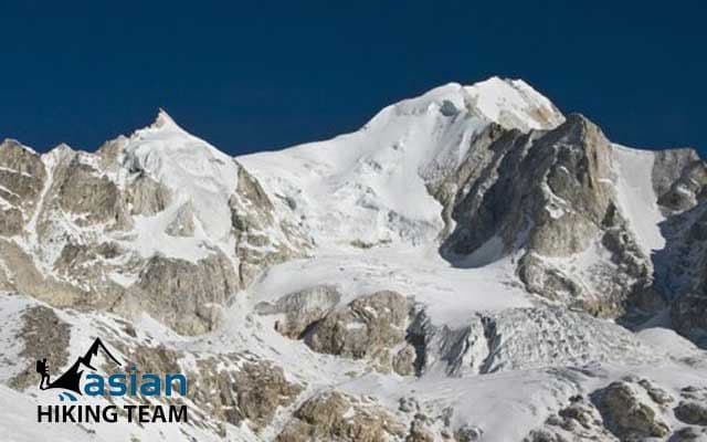 Larke Peak climbing