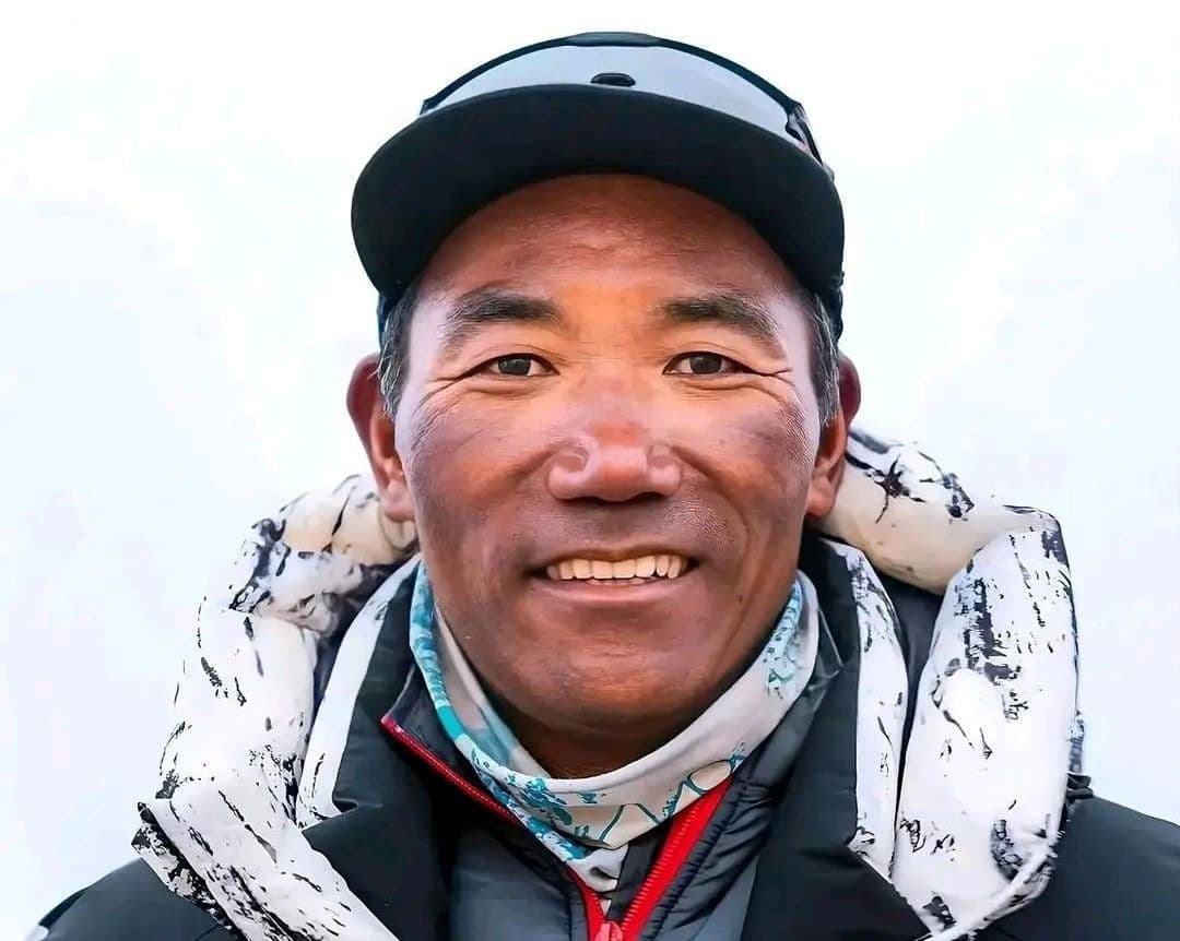 Everest Man successfully scaled Mount Everest for the 32nd time