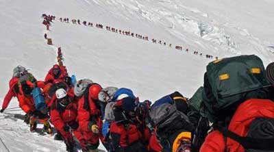 Everest records 456 south summits, five deaths