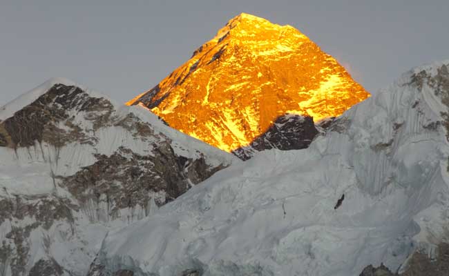 Mt Everest Sunset from Kalapatter